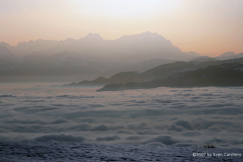 Sonnenuntergang ber dem Nebel 2